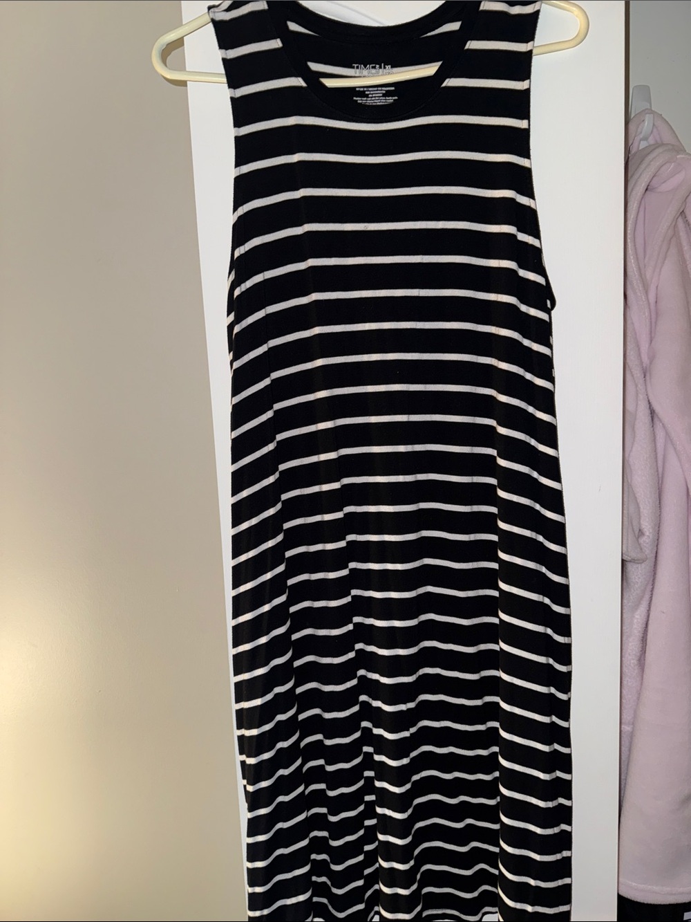 🏖️10 items for $20☀️ Time and Tru Black and White Striped Sleeveless Maxi Dress